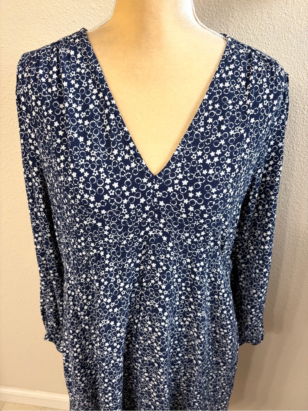 Boden V-Neck Mini Tea Dress 12P - Picture 4 of 12